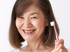 入れ歯からインプラントに変えるときに注意すべきこと