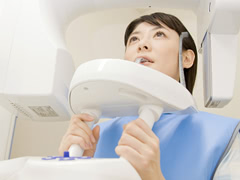 インプラントの定期健診の費用は？どんなことをするの？