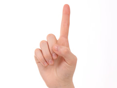 指で歯茎をお手入れする