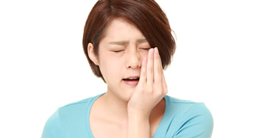 スポーツ中に歯が欠けてしまったときの応急処置！