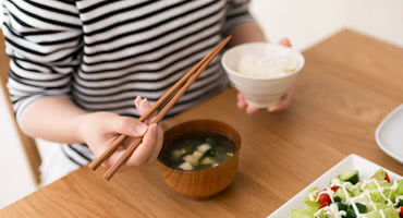 口腔内が不衛生だと味覚も鈍感になる