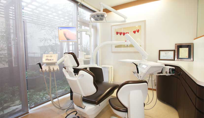 清潔なインプラントオペ専用室の完備