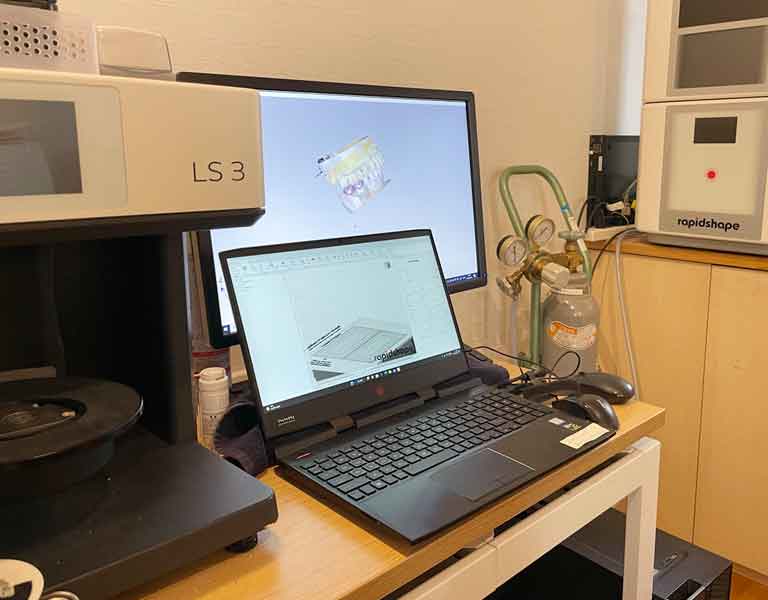 CT撮影後、すぐにインプラント治療計画を知ることが可能